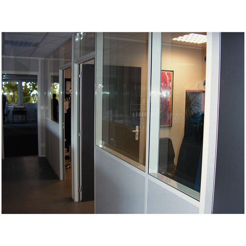 Doppeltrennwand, Stahlblech/Melamin - Paneele mit Fenster (Glasstärke 8 mm) - Höhe 2,50 m
