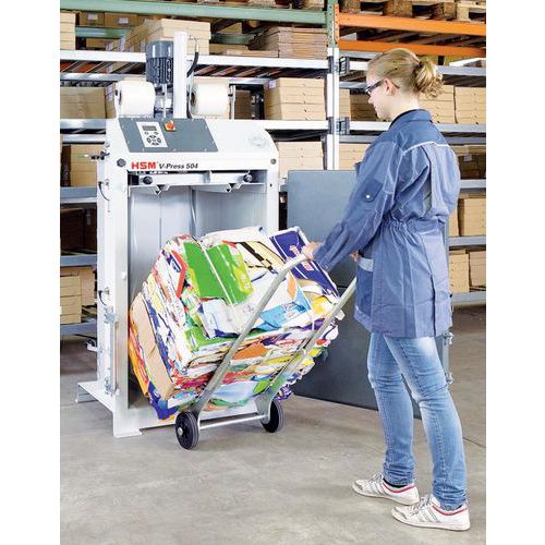 Integrierter Wagen zum transport von Ballen