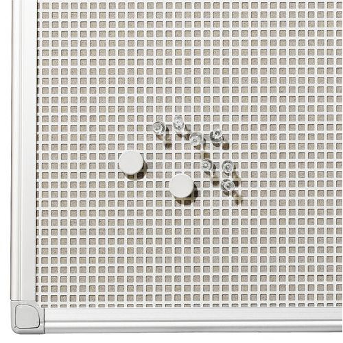 Spezialzuschnitt für Reißzwecken und Magnete