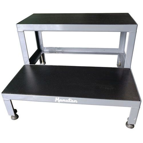 Trittleiter aus Stahl, 2 Stufen - Manutan Trittleiter aus Stahl, 2 Stufen - Manutan