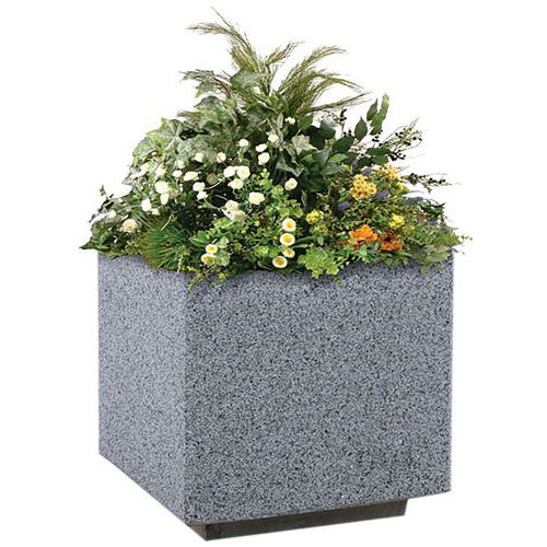 Niedriger Blumenkasten Kube aus Beton Benito Manutan.de